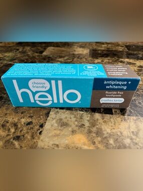 🌿 Hello Antiplaque + Whitening Fluoride Free Toothpaste NIB